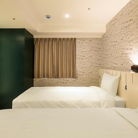 Rf Hotel - Sanchong Taipei Esterno foto